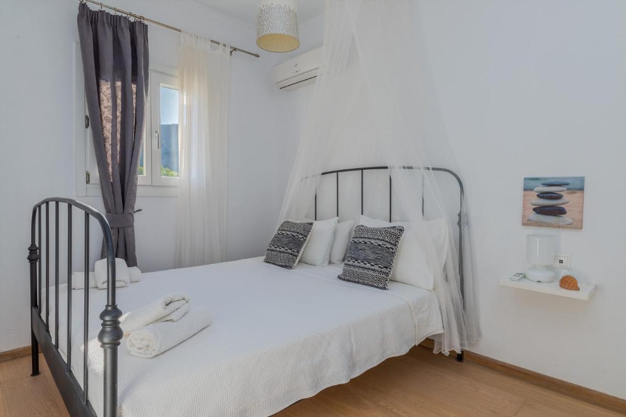 Uno Luxury Apartment With Sea View Livadia  ภายนอก รูปภาพ