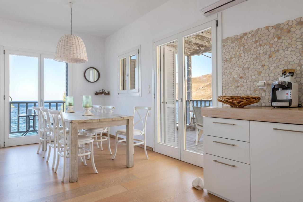 Uno Luxury Apartment With Sea View Livadia  ภายนอก รูปภาพ