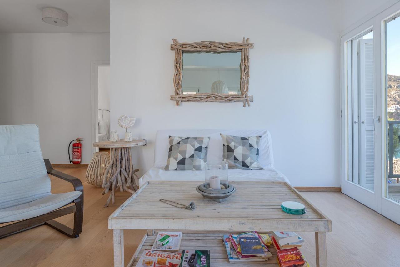 Uno Luxury Apartment With Sea View Livadia  ภายนอก รูปภาพ